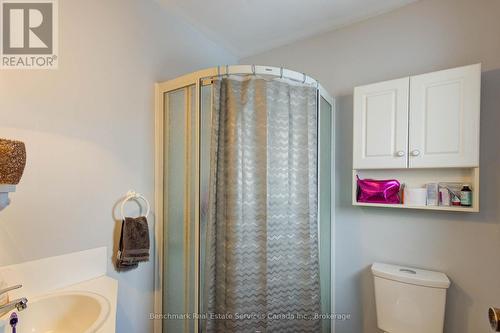 18 Cambria Street, Stratford, ON - Indoor Photo Showing Bathroom