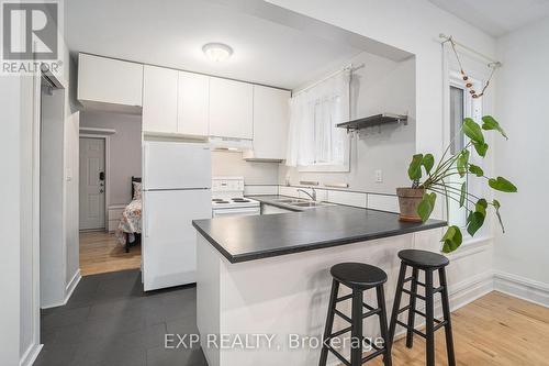 48 Bell Street N, Ottawa, ON - Indoor Photo Showing Kitchen