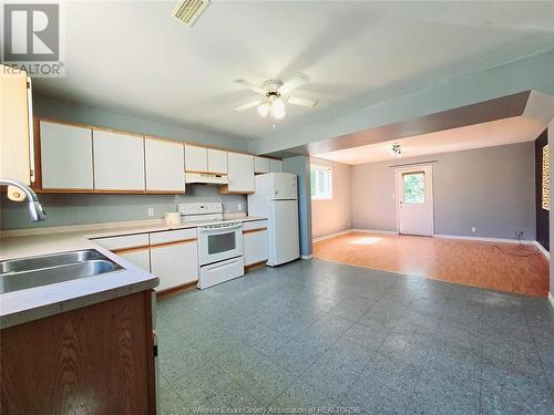 197 Willowwood Drive Unit# 199, Lakeshore, ON - Indoor Photo Showing Kitchen With Double Sink