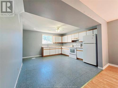 197 Willowwood Drive Unit# 199, Lakeshore, ON - Indoor Photo Showing Kitchen