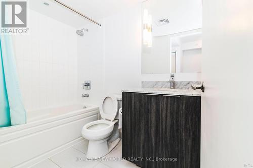 723 - 955 Bay Street, Toronto, ON - Indoor Photo Showing Bathroom