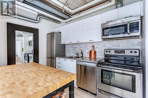 407 - 170 Sudbury Street, Toronto, ON - Indoor Photo Showing Kitchen