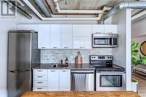 407 - 170 Sudbury Street, Toronto, ON - Indoor Photo Showing Kitchen With Upgraded Kitchen