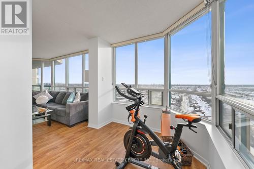 1808 - 550 Webb Drive, Mississauga, ON - Indoor Photo Showing Gym Room