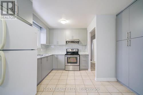 95 Greenbriar Road, Brampton, ON - Indoor Photo Showing Kitchen With Double Sink