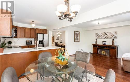 31 Hollingsworth Circle, Brampton, ON - Indoor Photo Showing Dining Room