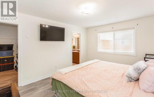 31 Hollingsworth Circle, Brampton, ON - Indoor Photo Showing Bedroom