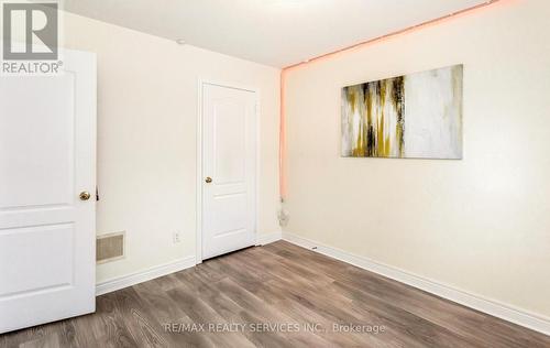 31 Hollingsworth Circle, Brampton, ON - Indoor Photo Showing Other Room