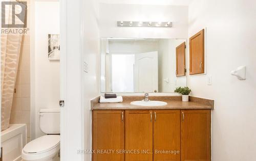 31 Hollingsworth Circle, Brampton, ON - Indoor Photo Showing Bathroom