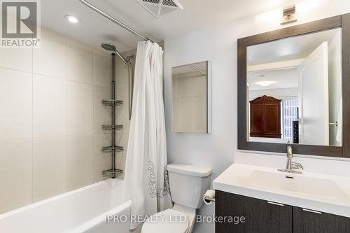 # 2416 - 9 Mabelle Avenue, Toronto, ON - Indoor Photo Showing Bathroom