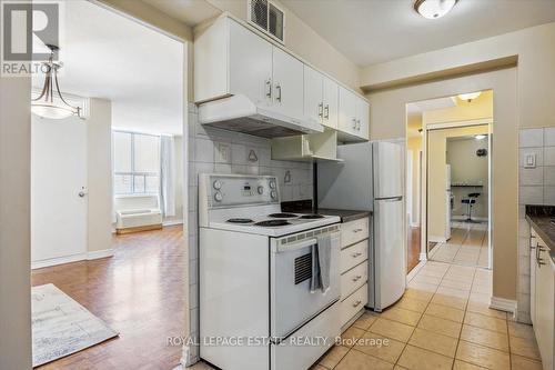 508 - 2835 Islington Avenue E, Toronto, ON - Indoor Photo Showing Kitchen