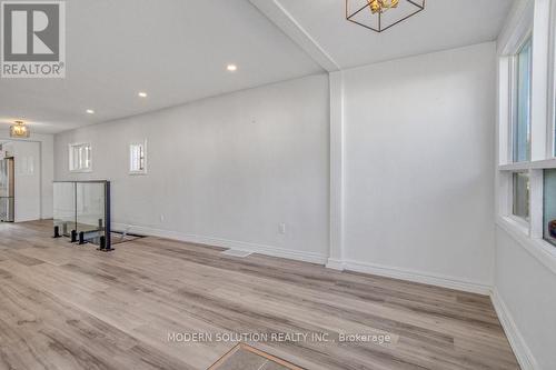 56 Cambridge Avenue, Hamilton, ON - Indoor Photo Showing Other Room