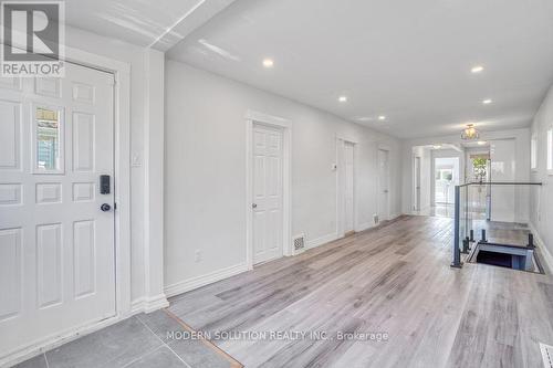 56 Cambridge Avenue, Hamilton, ON - Indoor Photo Showing Other Room