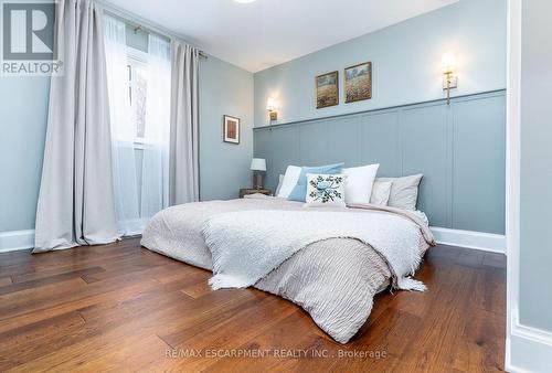 12895 King Road, Niagara Falls, ON - Indoor Photo Showing Bedroom