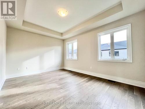 1348 Hydrangea Gardens, Oakville, ON - Indoor Photo Showing Other Room