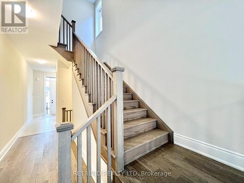 1348 Hydrangea Gardens, Oakville, ON - Indoor Photo Showing Other Room