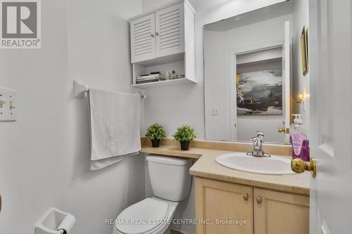 25 Heartview Road, Brampton, ON - Indoor Photo Showing Bathroom