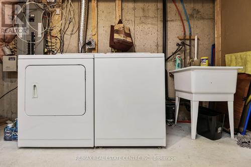 25 Heartview Road, Brampton, ON - Indoor Photo Showing Laundry Room