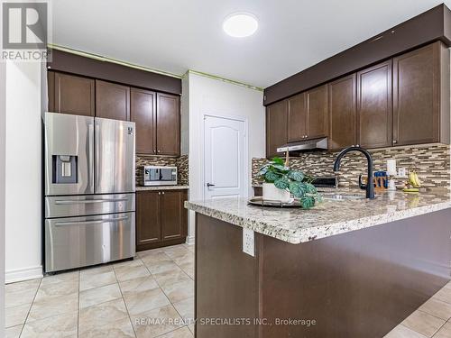 47 Donomore Drive, Brampton, ON - Indoor Photo Showing Kitchen With Stainless Steel Kitchen With Upgraded Kitchen