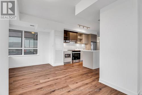 317 - 395 Dundas Street W, Oakville, ON - Indoor Photo Showing Kitchen