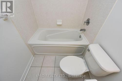 1006 - 4090 Living Arts Drive, Mississauga, ON - Indoor Photo Showing Bathroom