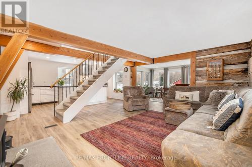 1120 Donaldson Road, North Frontenac (Frontenac North), ON - Indoor Photo Showing Living Room