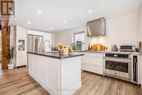 1120 Donaldson Road, North Frontenac (Frontenac North), ON - Indoor Photo Showing Kitchen With Upgraded Kitchen