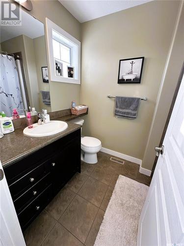 7524 Oxbow Way, Regina, SK - Indoor Photo Showing Bathroom