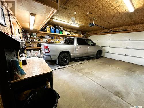 7524 Oxbow Way, Regina, SK - Indoor Photo Showing Garage