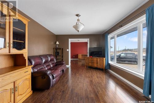 Williams Acreage, Laird Rm No. 404, SK - Indoor Photo Showing Living Room