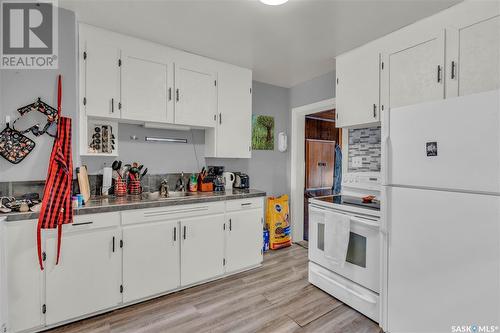 2063 Francis Street, Regina, SK - Indoor Photo Showing Kitchen