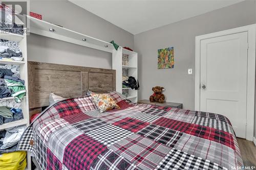 2063 Francis Street, Regina, SK - Indoor Photo Showing Bedroom