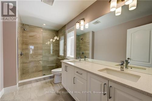 3084 Tillmann Road, London, ON - Indoor Photo Showing Bathroom