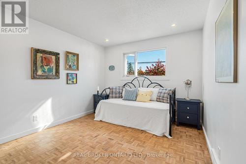 6233 Perth Street, Ottawa, ON - Indoor Photo Showing Bedroom