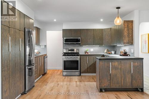 6233 Perth Street, Ottawa, ON - Indoor Photo Showing Kitchen With Upgraded Kitchen