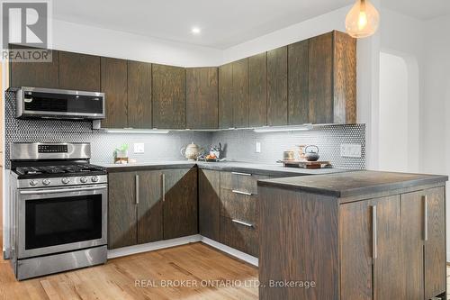 6233 Perth Street, Ottawa, ON - Indoor Photo Showing Kitchen With Upgraded Kitchen