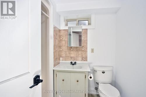 26 Demille Street, Stratford, ON - Indoor Photo Showing Bathroom