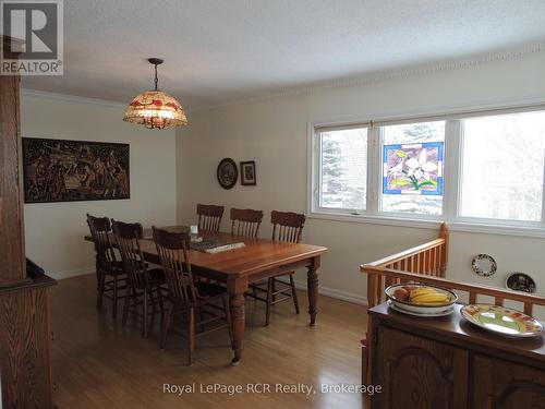 211 Point Road, Grey Highlands, ON - Indoor Photo Showing Dining Room