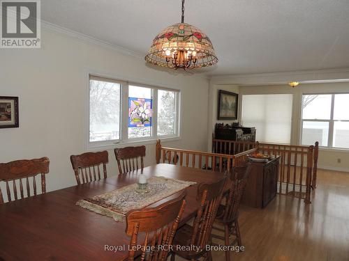 211 Point Road, Grey Highlands, ON - Indoor Photo Showing Dining Room