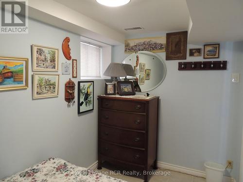 211 Point Road, Grey Highlands, ON - Indoor Photo Showing Other Room