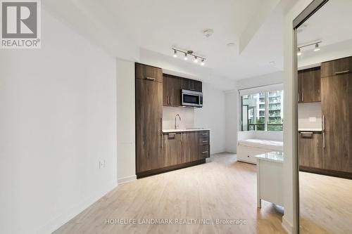 301W - 27 Bathurst Street, Toronto, ON - Indoor