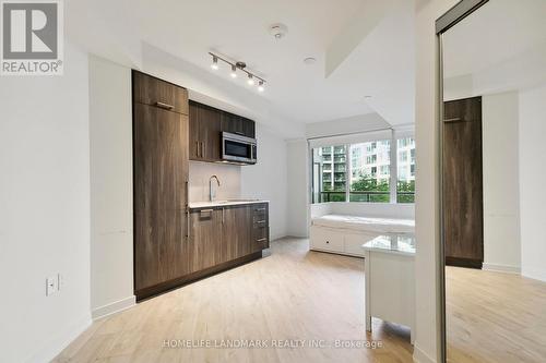 301W - 27 Bathurst Street, Toronto, ON - Indoor