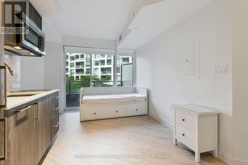 301W - 27 Bathurst Street, Toronto, ON - Indoor