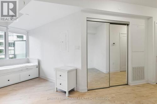 301W - 27 Bathurst Street, Toronto, ON - Indoor