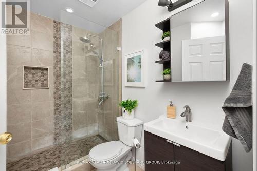 306 - 778 Sheppard Avenue W, Toronto, ON - Indoor Photo Showing Bathroom