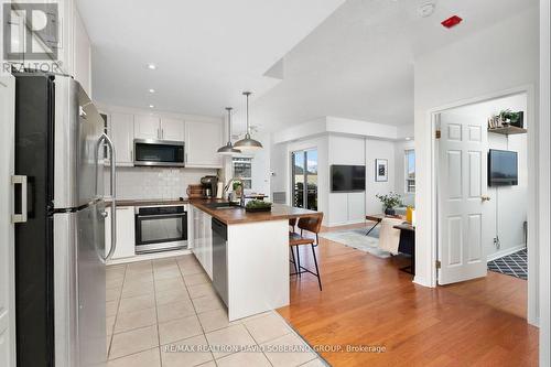 306 - 778 Sheppard Avenue W, Toronto, ON - Indoor Photo Showing Kitchen With Upgraded Kitchen