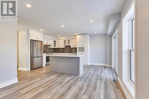 1152 Ashcroft Court, Oshawa, ON - Indoor Photo Showing Kitchen