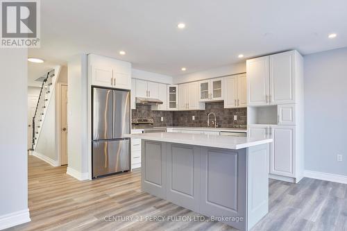 1152 Ashcroft Court, Oshawa, ON - Indoor Photo Showing Kitchen