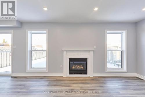 1152 Ashcroft Court, Oshawa, ON - Indoor Photo Showing Living Room With Fireplace