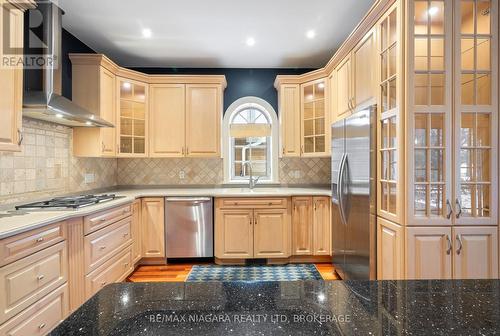 55 Highland Avenue, St. Catharines (457 - Old Glenridge), ON - Indoor Photo Showing Kitchen